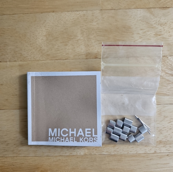 Michael Kors Women's Watch - Picture 6 of 6